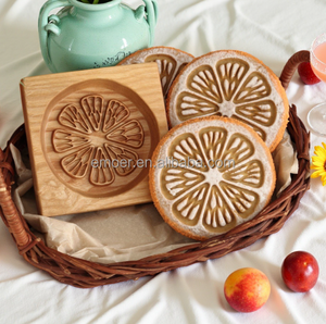 Molde de madera de haya con forma de pato, loto, guirnalda, erizo, zanahoria y rodaja de limón para galletas y bizcochos - Product Image 6