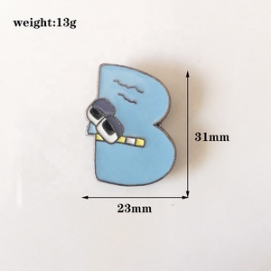 Dessin animé anglais lettre broches A-904 enfants mode émail chapeau broches accessoire d'illumination - Product Image 6