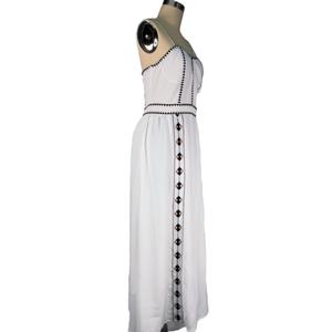 เดรสผ้าฝ้ายสไตล์เอธนิคสีขาวแบบสายเดี่ยวสำหรับผู้หญิง คอลเลคชั่นใหม่ปี 2025 รุ่น First Love - Product Image 3