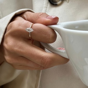 Bague en or massif avec diamant de laboratoire certifié IGI HPHT CVD, diamant créé en laboratoire sur mesure, cadeau de fiançailles ou de mariage - Product Image 2