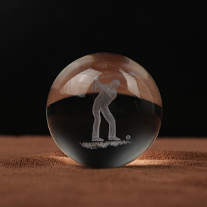 Balle de golf en verre gravée au laser de 60 mm avec base LED, trophée souvenir <span class=keywords><strong>pas</strong></span> <span class=keywords><strong>cher</strong></span> - Product Image 1