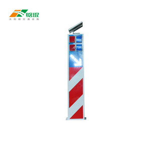 Poteau d'avertissement routier solaire avec affichage LED, montage au sol, IP65, réfléchissant, matériau Q235 PC - Product Image 4