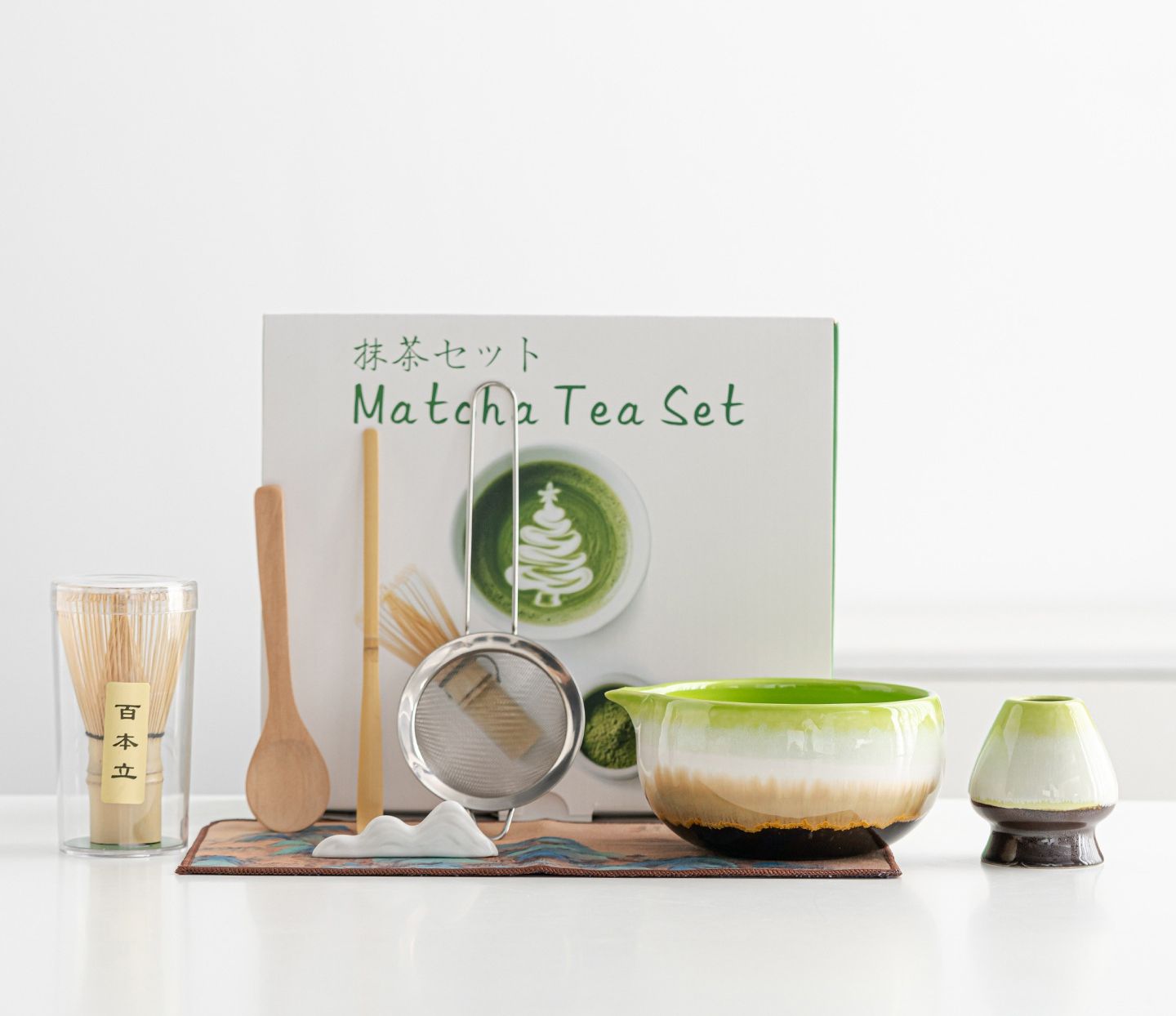 White and green mixed color