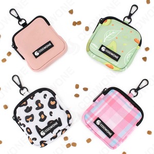 Bolsa elegante para golosinas para perros de diseño gratuito, suministros de entrenamiento para mascotas con apertura magnética, tamaño de bolsillo para caminar y entrenar - Product Image 5