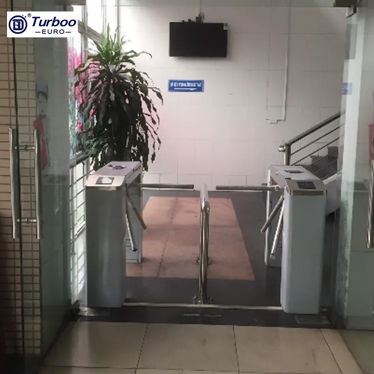 Kiểm soát truy cập an ninh cao cho người đi Bộ Tripod turnstile cơ chế cửa quay cho phòng tập thể dục