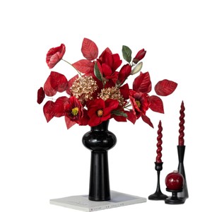 Bouquet de fleurs artificielles en soie de magnolia, fleurs rouges dans un vase, pour la décoration de la maison pour le Nouvel An et les fêtes - Product Image 5