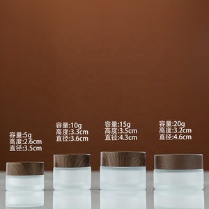 Vacío 5G 10G 15G 20G 30G 50G 60G 100G Frosted Clear Face Body Butter Cream Frascos de vidrio cosméticos con tapas de grano de madera oscura - Product Image 5