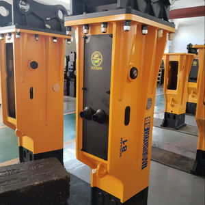 Martillo Hidráulico Tipo Caja SB81 para las Industrias de Construcción y Minería, Incluye Bomba, Rodamiento, Cincel, Martillo Rompedor, Motor - Product Image 1