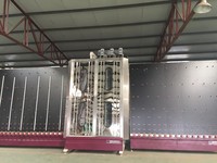 Système vertical de lavage et de séchage du verre, paramètres de cycle programmables, vitesse du convoyeur réglable, machine à laver le verre conviviale