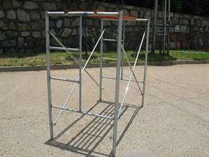 Système d'échafaudage mobile en acier galvanisé de type échelle pour portes et cadres de portes sur chantiers de construction - Product Image 2