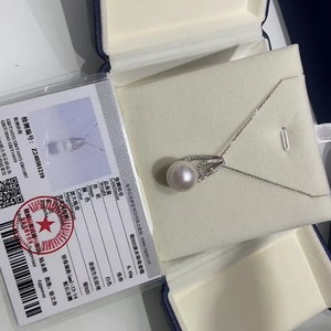 Collar de Plata S925 con Colgante de Perla de Agua Dulce Edison 2025, 13-14 mm, Redonda, con Luz Intensa, Ligeramente Imperfecta - Product Image 1