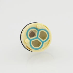 Noyau de vanne de séparation d'eau en céramique et plastique à trois vitesses de 24 mm, pièces de vanne de robinet commutable à 3 vitesses, vente en gros pour douches - Product Image 4