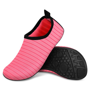 Spiaggia a piedi nudi ad asciugatura rapida leggero e resistente per le immersioni in giardino al mare scarpe da uomo essenziali per le vacanze al mare - Product Image 1