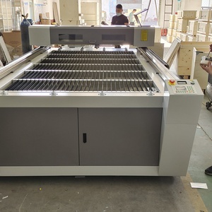 Máquina de Corte Láser para Tela Vaquera, Prendas de Vestir, Textiles, Cuero, con Engranaje en Y, Proveedor de Fábrica China 1325 - Product Image 5