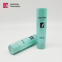 Emballage en tube plastique de 30 ml et 50 ml, couleur personnalisée, avec bouchon à vis haut pour les soins cosmétiques et les trousses de toilette de voyage