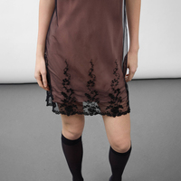 Robe mini en dentelle noire à fines bretelles, légère, avec bordure contrastante, décontractée, d'été, transparente, avec doublure en satin