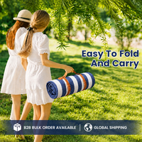Couverture de pique-nique imperméable en PEVA avec doublure polaire, 80x80 pouces, écologique, tapis enroulable avec poignée de transport, logo personnalisé disponible, pour l'extérieur (OEM/ODM)