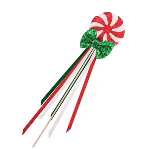 2024 새로운 빨간색과 녹색 크리스마스 스팽글 반짝 요정 지팡이 어린이를위한 크리스마스 아일랜드 조각 클로버 파티 지팡이 스틱