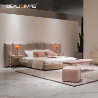 Delano Italienisches Luxus-Plattformbett mit Extra Breitem Kanal-Getuftetem Kopfteil, Kingsize-Bett für Villa, Apartment, Hauptschlafzimmer