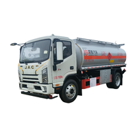 Station-service mobile JAC 8000 litres, camion-citerne JAC pour livraison d'huile