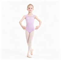 Ensemble de danse court rose vif et blanc pour la performance de jazz et l'entraînement