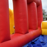 Parcours d'obstacles gonflable personnalisé 5K avec jeux combinés de grimpeuse, toboggan et aire de jeux