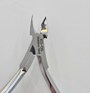 Pince à cuticules en acier inoxydable OEM, coupe-cuticules ultra-affûté, résistant à la rouille, outil de manucure et pédicure pour l'exportation - Product Image 4