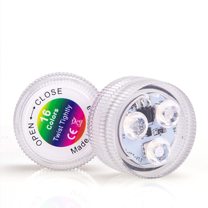 Lampes LED Submersibles Télécommandées 16 Couleurs 4 Modes Alimentées par Batterie Lumière LED Sous-Marine à Changement de Couleur - Product Image 3