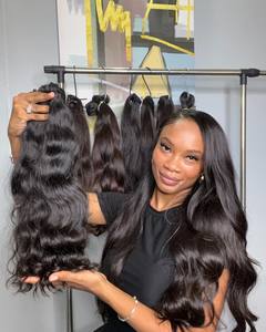 Estensioni di <span class=keywords><strong>Capelli</strong></span> Umani di Alta Qualità 12A, Biondo 613, Fornitori di <span class=keywords><strong>Capelli</strong></span> Vergini Brasiliani, Fasci di <span class=keywords><strong>Capelli</strong></span> Vergini Grezzi con Cuticole Allineate - Product Image 3