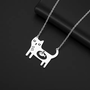 Collar con diseño de gato y pez para mujer, hecho con acero inoxidable 304 duradero, con un bonito diseño de colgante de animales de dibujos animados - Product Image 3