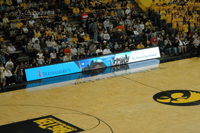 Panneau LED étanche RVB Taux de rafraîchissement élevé P5 Intérieur Extérieur Autour du stade Écran d'affichage publicitaire LED de basket-ball HD