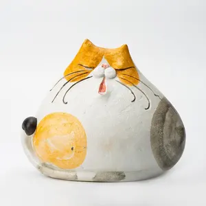 도매 동물 예술 장식 액세서리 세라믹 노란색 새끼 고양이 조각 현대 세라믹 탁상 장식