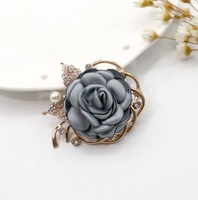 Nouveau tissu à la mode rose broche perle artificielle strass fleur broche pour les femmes