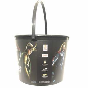 Recipientes de Plástico Reutilizables de 128 Onzas para Palomitas de Maíz con Asa, Contenedor de Aperitivos para Fiestas Temáticas de Noches de Cine, Hecho en Vietnam - Product Image 1