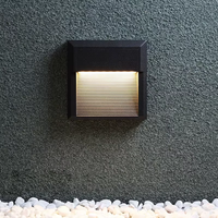 Lumière de marche extérieure moderne et minimaliste, corps de lampe en alliage d'aluminium moulé sous pression, couvercle en PC, lumières encastrées au sol à LED pour cour