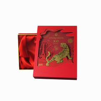 Boîte cadeau de luxe en papier 3D personnalisée avec impression, emballage en soie pour whisky/cognac, insert en mousse en forme de bouteille STPP