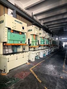 Prensa Neumática G2 de <span class=keywords><strong>200</strong></span> Toneladas, Usada, de Alta Precisión, de un Solo Cigüeñal, para Estampado y Punzonado - Product Image 4