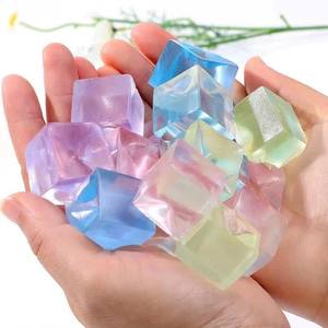 Juguete Antiestrés CHENXI Ice Block Fidget Toy de 3 cm, Juguete Sensorial para Aliviar el Estrés, Cubo Transparente para Apretar - Product Image 1