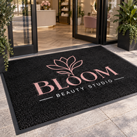 Tapis d'entrée HM robuste personnalisé avec logo, surface en nylon lavable, dos antidérapant en caoutchouc pour entrées de commerce intérieures