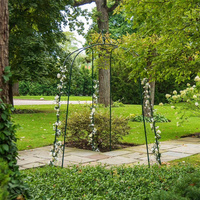 Pergola de jardin rectangulaire moderne en fer pour plantes grimpantes avec finition thermolaquée pour mariage et fête