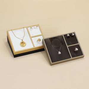 Vente en gros de bijoux JINSKY plateau de présentation plateau pour boucles d'oreilles et colliers blanc noir marron - Product Image 2