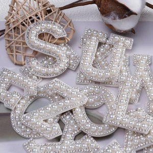 Patchs thermocollants de strass pour vêtements, lettres adhésives de créateur, 26 lettres pour vêtements, pour améliorer la texture et la qualité des vêtements - Product Image 4