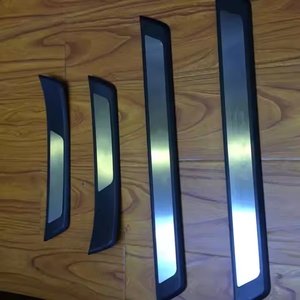 Protector de Umbral de Puerta de Coche 5D de Alta Calidad con LED para Chevrolet Colorado 2014 en Adelante, ¡Gran Venta! - Product Image 4