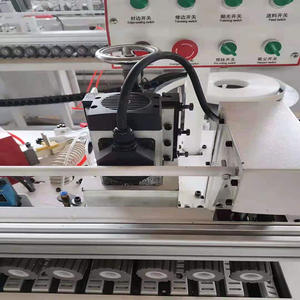 Panneau à base <span class=keywords><strong>de</strong></span> bois MDF plaqueuse <span class=keywords><strong>de</strong></span> chants biseautés automatique plaqueuse <span class=keywords><strong>de</strong></span> chants droite en PVC à 45 degrés pré-fraisage coupe d'angle - Product Image 4