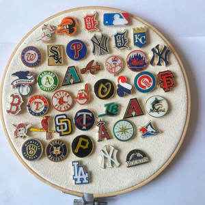 Pin Logam Enamel Kustom Promosi untuk Klub Tim Olahraga Baseball Amerika, Pin Lapel, Pin Tukar untuk Topi Tim Baseball - Product Image 2