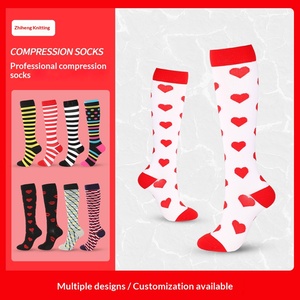 Usine de fabrication de chaussettes de compression sportives, chaussettes de ski montantes au-dessus du genou, bas élastiques, chaussettes de compression en nylon tricoté à pois - Product Image 4