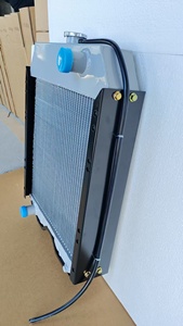 Radiateur 3680064M91 de haute qualité pour tracteur <span class=keywords><strong>Landini</strong></span> Atlas 100 Rex Cab <span class=keywords><strong>90</strong></span> modèle de voiture Lexus en gros d'usine personnalisable - Product Image 4