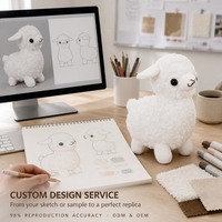 Adorable peluche de mouton moelleuse pour le Nouvel An chinois, mascotte d'agneau blanc doux et bouclé en peluche pour un cadeau porte-bonheur pour l'année du mouton