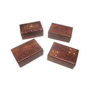 Boîte décorative en bois écologique avec incrustation en laiton, thème amour, organisateur multifonction, design personnalisé sculpté à la main, cadeau Diwali - Product Image 1