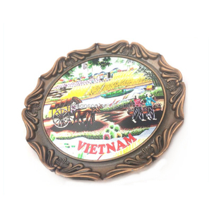 Plaque <span class=keywords><strong>murale</strong></span> <span class=keywords><strong>décorative</strong></span> ronde <span class=keywords><strong>en</strong></span> métal gravée <span class=keywords><strong>en</strong></span> 3D avec crochet de suspension, souvenirs de l'usine de fabrication de plaques du Vietnam - Product Image 5